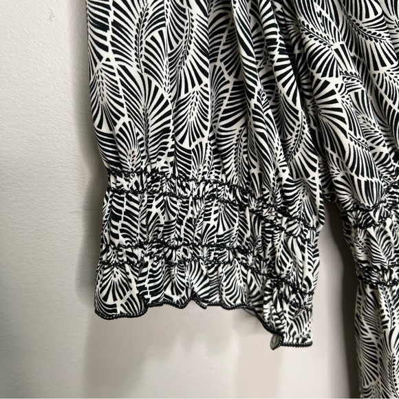Max Edition Deep Vneck Dress Size XL - Picture 4 of 11